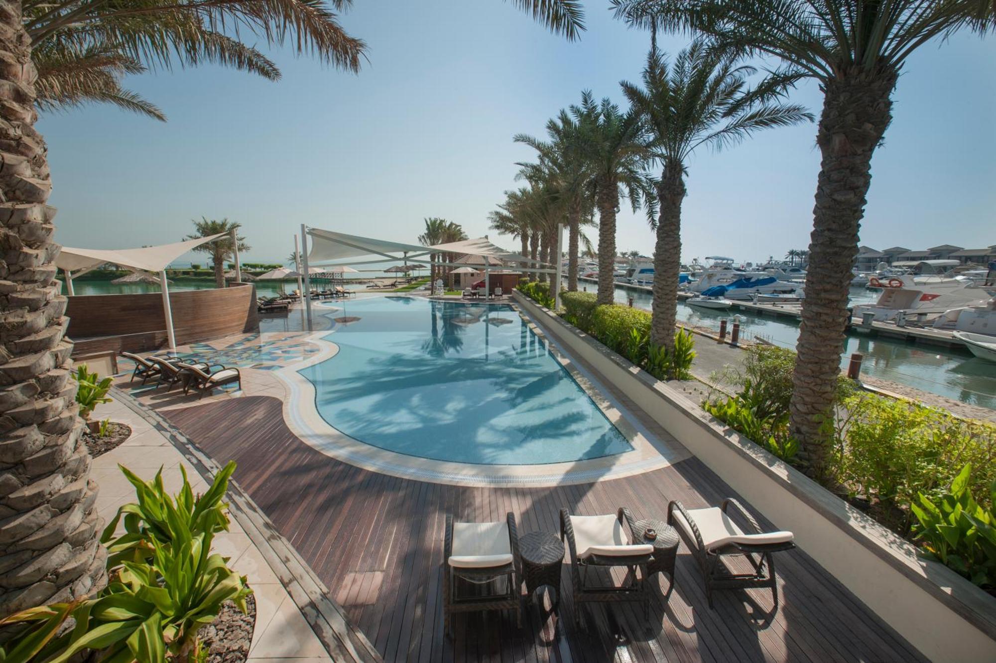 Albander Hotel & Resort Sitrah Exterior photo