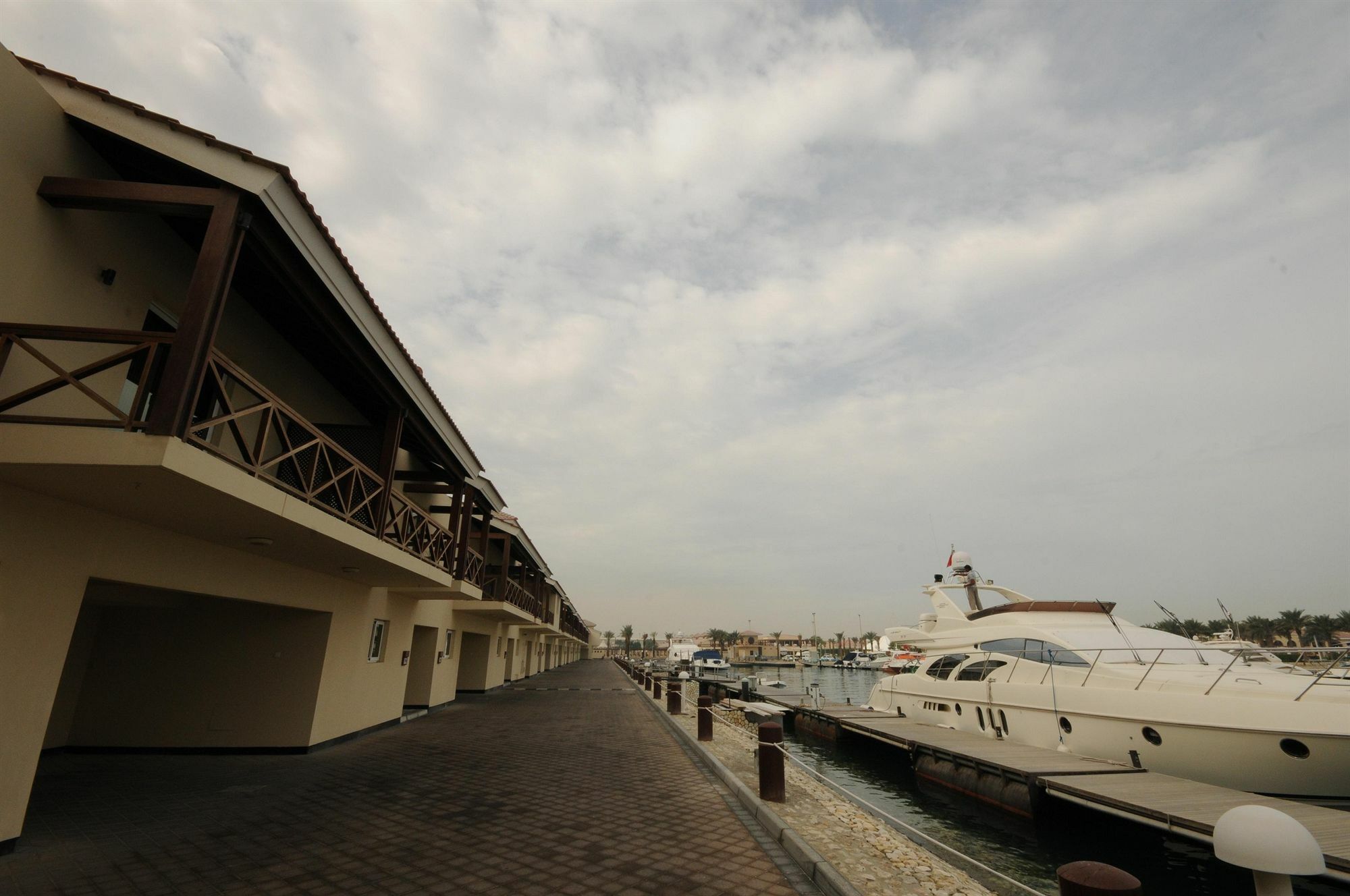 Albander Hotel & Resort Sitrah Exterior photo