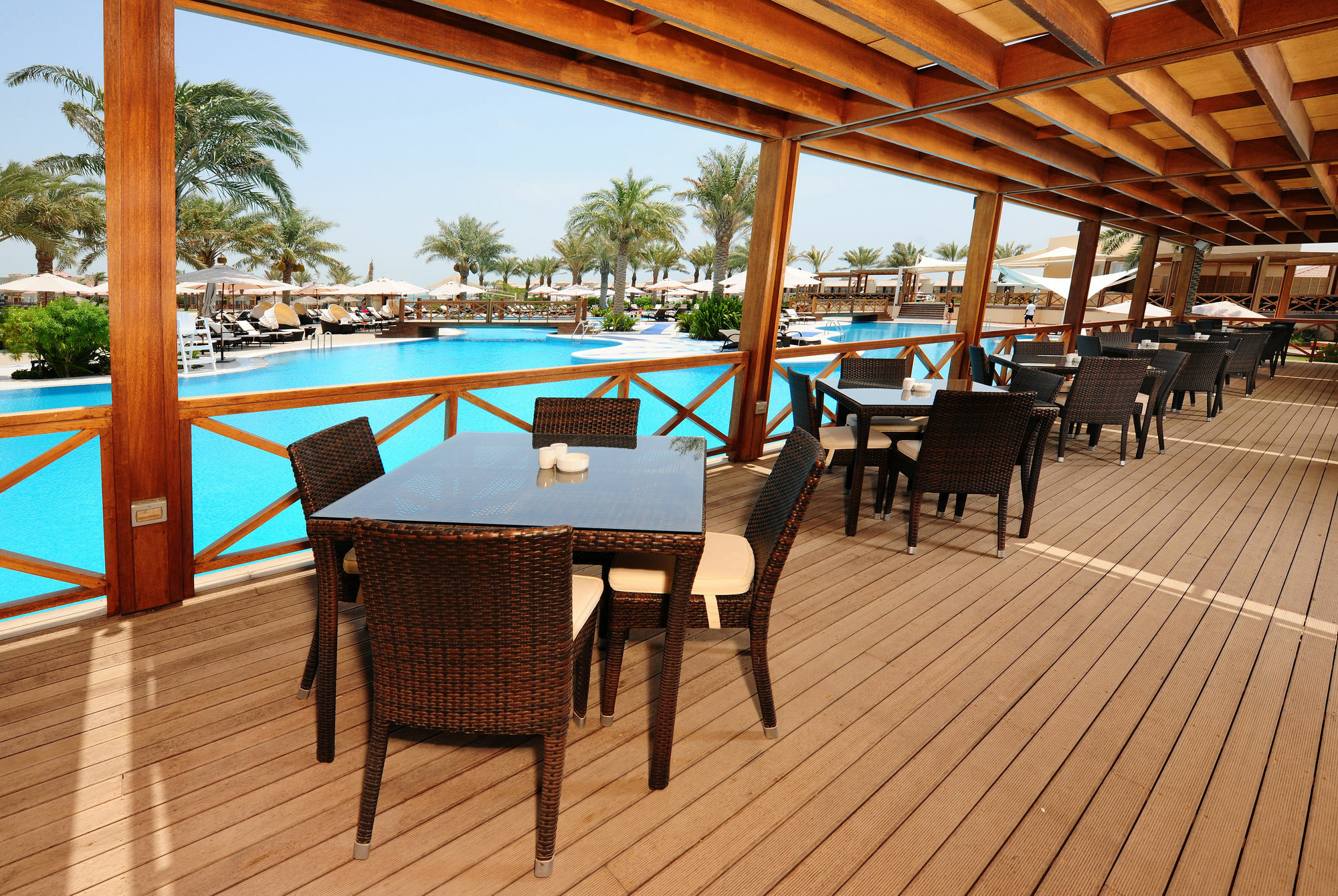 Albander Hotel & Resort Sitrah Exterior photo