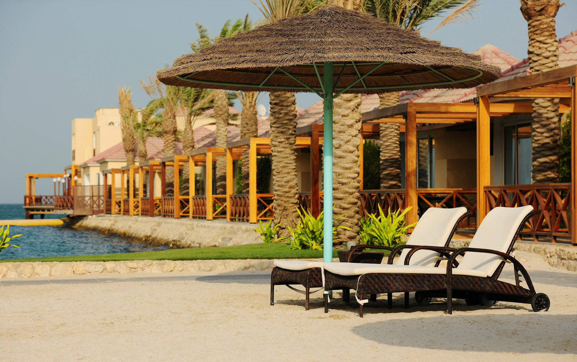 Albander Hotel & Resort Sitrah Exterior photo